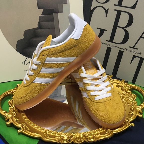 Adidas women’s sneakers - Picture 5 of 7